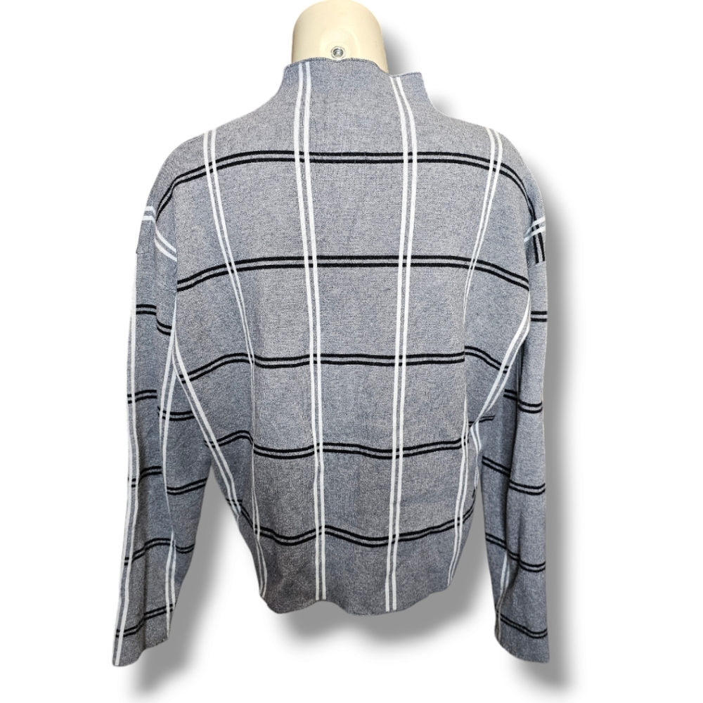 Max Studio this'll sturdy fabric sweater. Semi turtle neck. So cute. XL - Picture 2 of 4